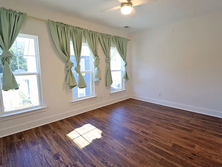307 Saint Anns Aly — Photo 20