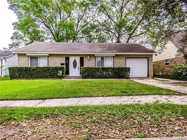 1st image of 213 Brett Dr