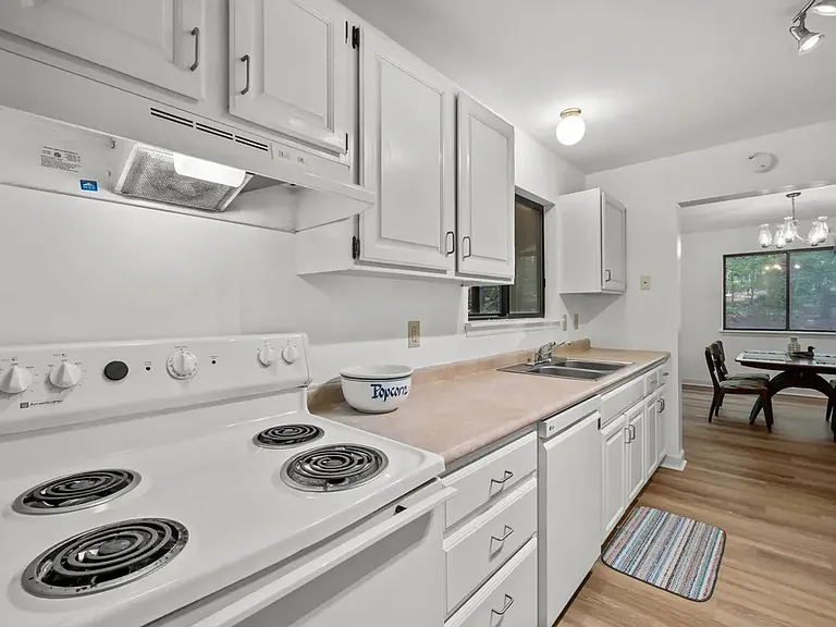 103 Hidden Valley Dr — Photo 8