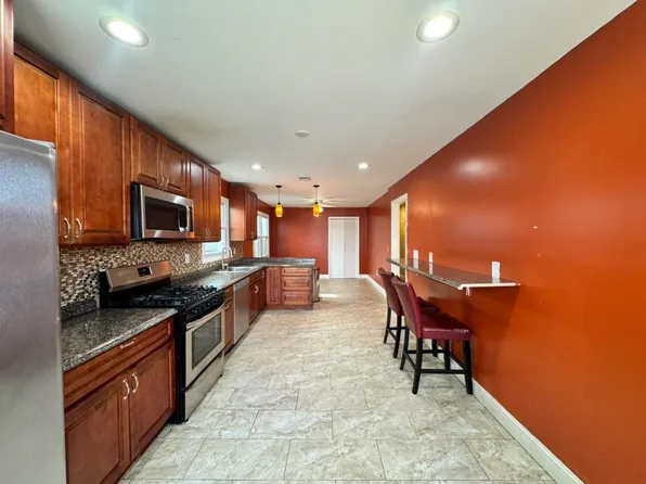 72 Sterling Avenue image 10 of 30