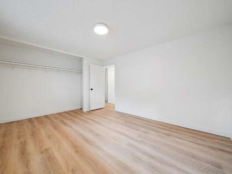 3924 SE 168th Ave — Photo 8
