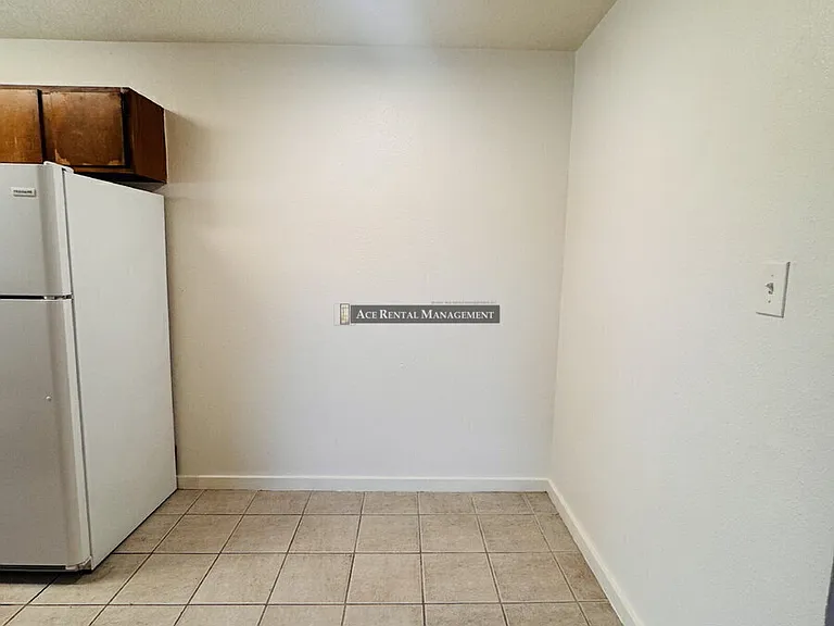 104 8th Ave #14 — Photo 5