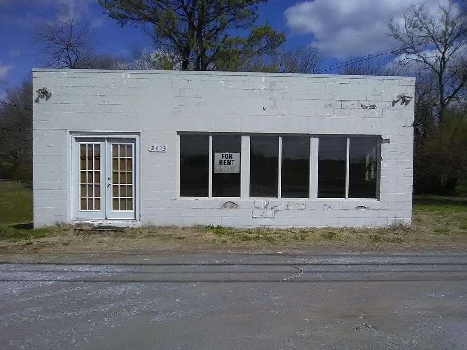 2nd image of 2473 Old Highway 431 S
