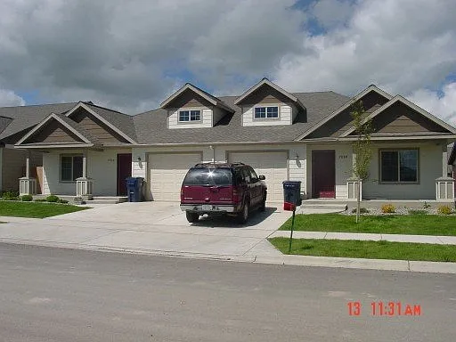 3 bed, 2.0 bath, $2,500 — Photo 1