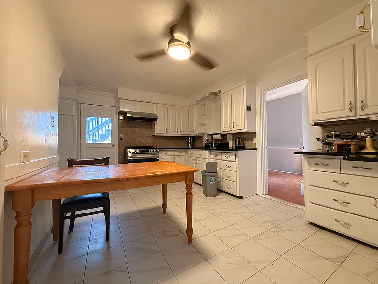 7 Linden Pl #1 — Photo 2