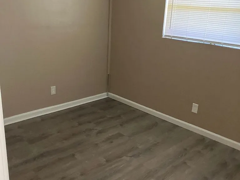 River Pointe Apartments — Photo 26