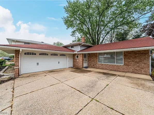 21298 Nottingham Dr, Fairview Park, OH 44126