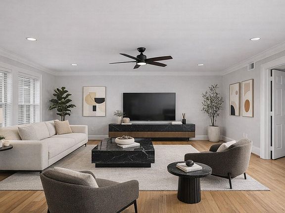 2nd image of 1621 Heights Blvd APT 3