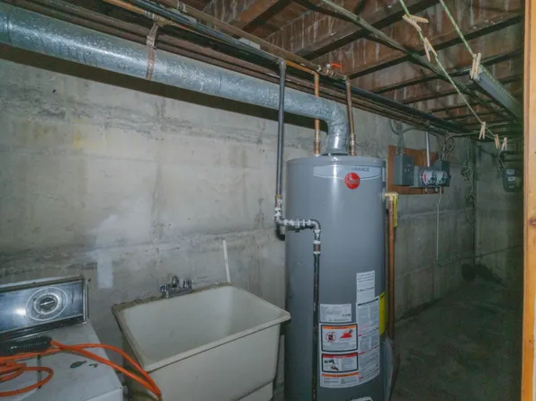 565 East 81st Street image 16 of 22