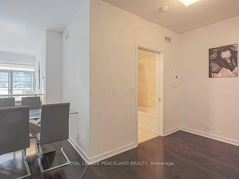12 York St #1509 — Photo 3