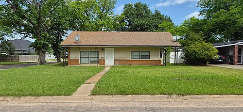 703 E McGee St Photo 1