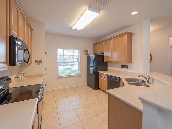 4th image of 462 Wooded Crossing Cir
