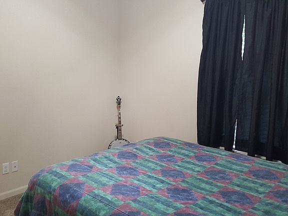 spare bedroom