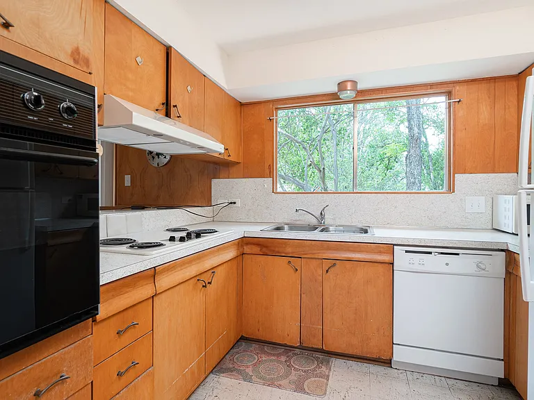 3811 Ridgeline Dr — Photo 4
