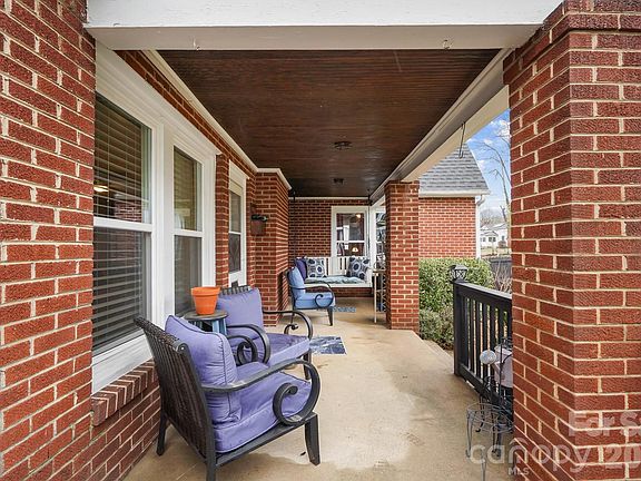 4th image of 514 Jackson Park Rd