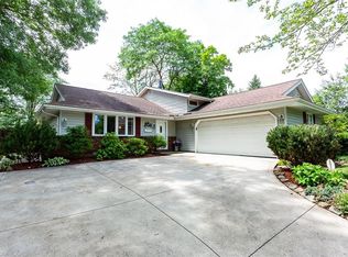 16113 Delmont Ave, Strongsville, OH 44136