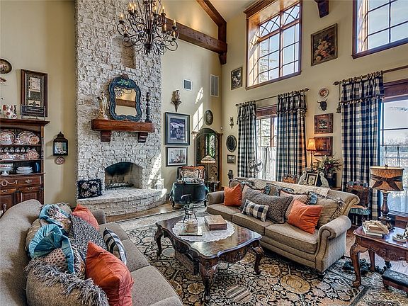 5th image of 13513 Tuscany Dr