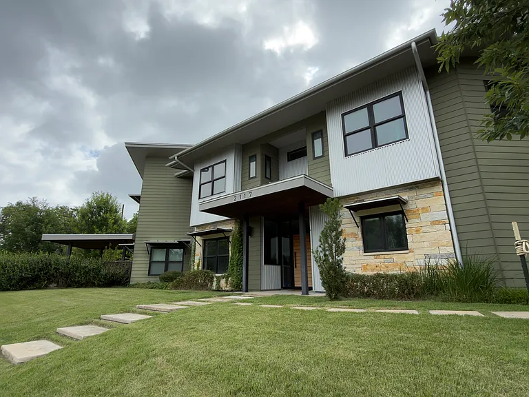 2117 Pershing Dr — Photo 40