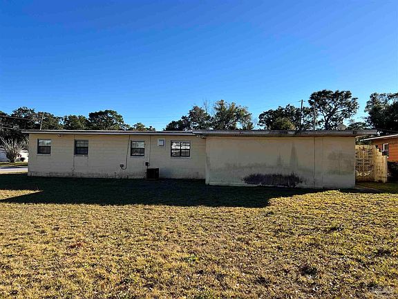 4th image of 720 Woodland Dr