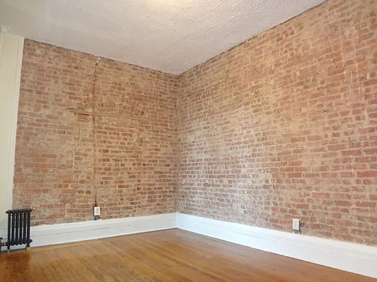 Rented by Bohemia Realty Group | media 18