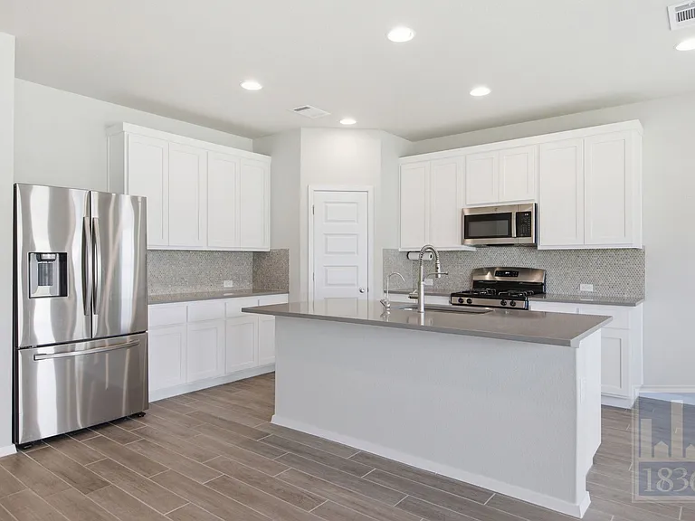 171 Catalina Dr — Photo 6