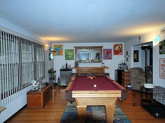 Hardwood Floors!!