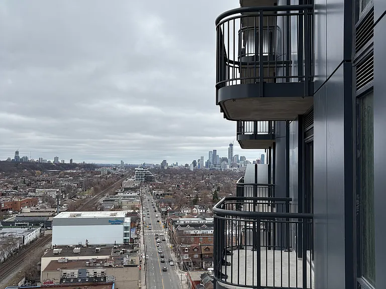 1185 Dupont St #1403 — Photo 16