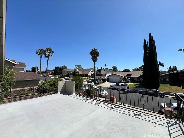25281 Parthenon Ave — Photo 25