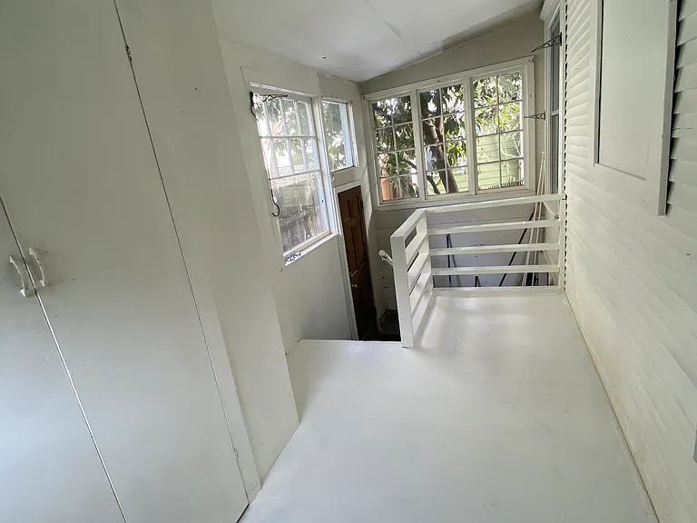 enclosed backporch