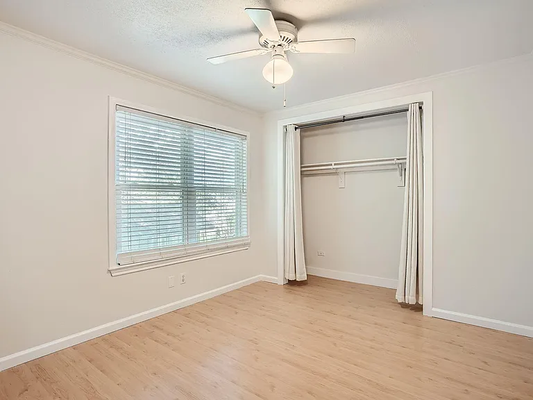 1712 Hermitage Dr — Photo 8
