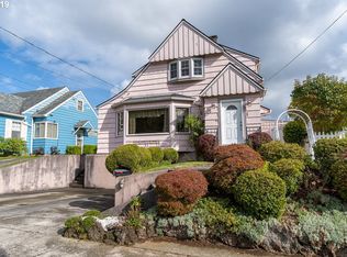 1466 3rd St, Astoria, OR 97103