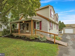 40 E Main St, Leola, PA 17540