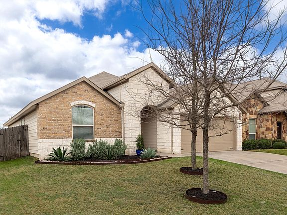 4th image of 219 Noddy Rd