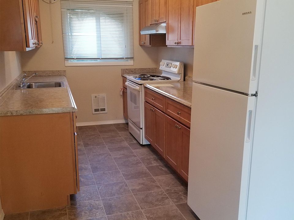 1st image of 114 W Cedar St APT 9