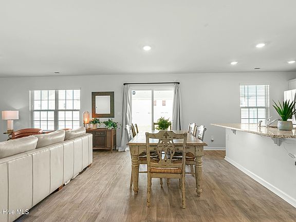 5th image of 1176 Fowler Drive
