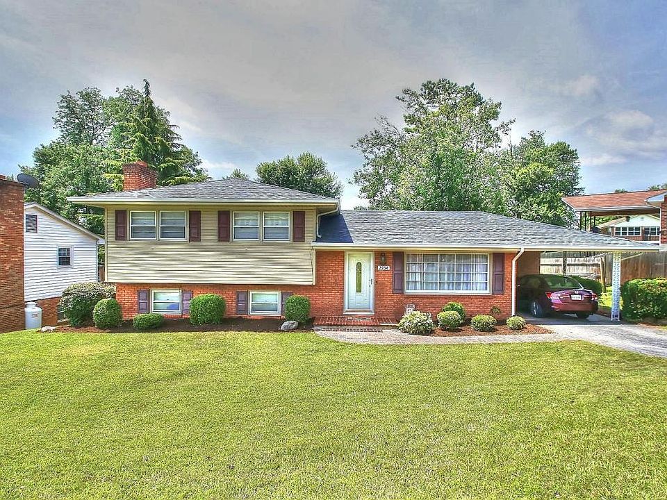 1st image of 2934 Neil Dr