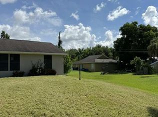 170 5th St, Naples, FL 34113