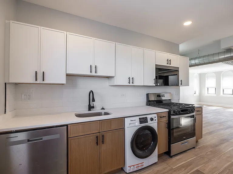 6148 N Francisco Ave — Photo 19