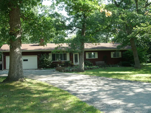 8933 Pheasant Run, Burlington, WI 53105