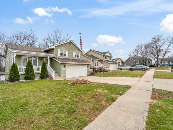 2224 Maish Ct, Des Moines, IA 50320