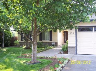 109 Parkway Cir, Phoenix, OR 97535