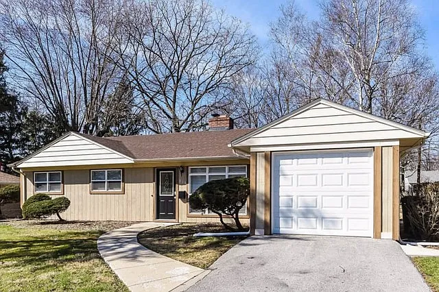 251 Lester Rd photo 1