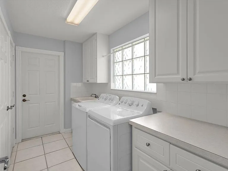 10882 SW Dardanelle Dr — Photo 36
