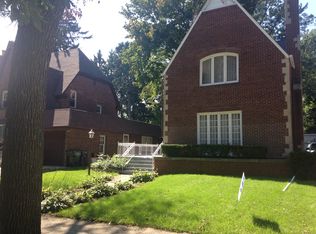 614 N Elmwood Ave, Waukegan, IL
