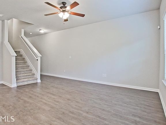 5th image of 1028 McConaughy Ct