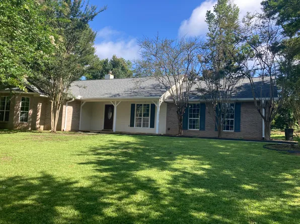 381 Delta Dr W, Hattiesburg, MS 39402