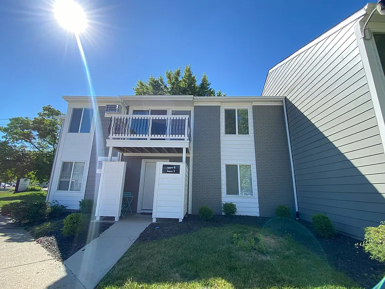 24 Flats — Photo 22