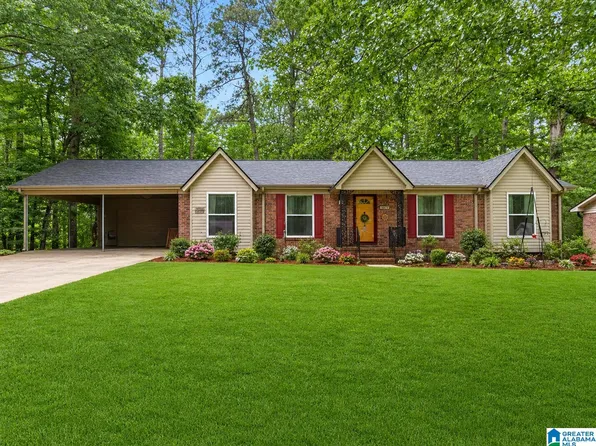 3026 Galaxy Dr, Bessemer, AL 35023