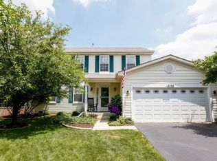 3722 Edgebrook Ct, Aurora, IL 60504
