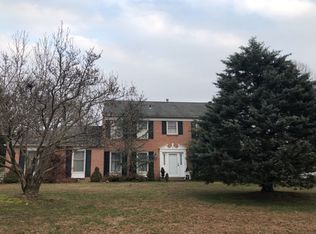 10 Theresa Dr, Lawrence Township, NJ 08648